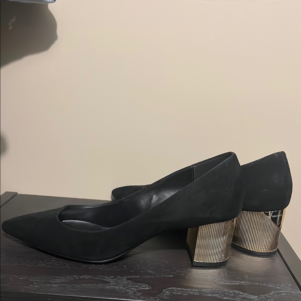 Elegant Black Women's Shoes with Block Heel